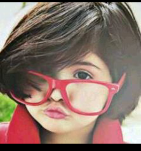 ‏‏ما اصعب ان تكون الابتسامه دائمه ع وجهك ونت فاقدها في قلبككك♥♡