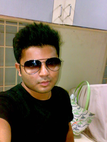 Android developer,trekker...love to be among friends and family !!!