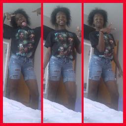 Chillllllllllllling w. my Bffl (: ♥ twitter for two ! Amya & Jonnae ♡& Our Annivasray soon ♡ 9/24