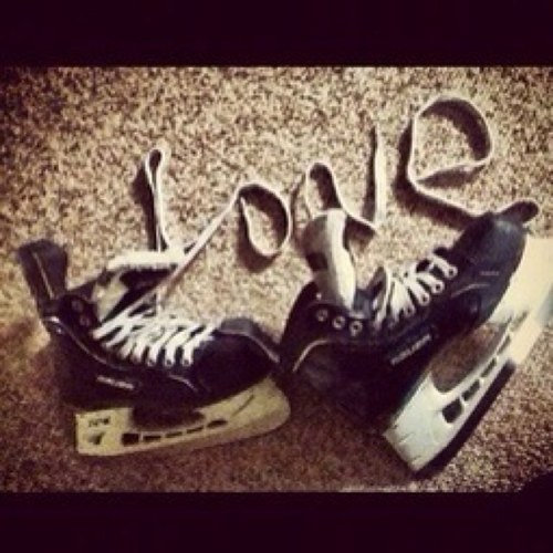 Hockey isnt just a game its a fucking lifestyle ⚫️⚫️⚫️⚫️⚫️