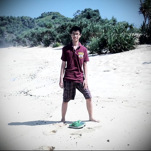 nicholas_axel's profile picture. :)