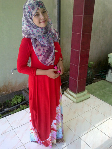 RiaAnggaraPurna's profile picture. 