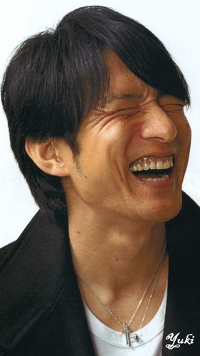 ミスチル大好き！！ファン歴18年です。好きな歌は「ロードムービー」♪　よろしくおねがいします。