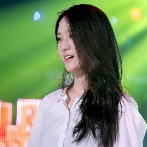 f(x) maknae Krystal Nice to talk with you guys. Update recently news & being her role player {Follow back}_ #eng #thai #Girlindark #meontop