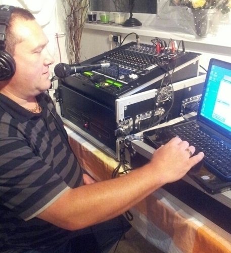 I love Jesus! Partner @victorychurchuk & run @VictoryCradio Married to Helen Withers (@cakes14) Full Time DJ