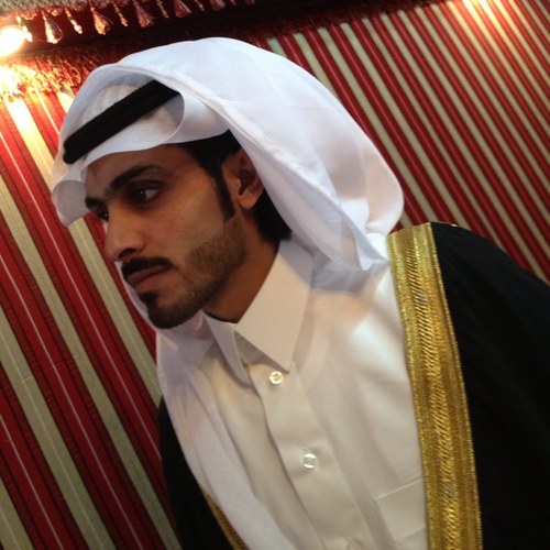 ‏ولو ّ كل ْ فرقآ تجي للآدمي خيره . مآشفت ْ قلبي عقب ْ هـ الآدمي فآضي (اعشق النصر ولو العمر يهدى يانصر لهديك عمري واعتذر عن رخص الهديه )احبك يانصر 