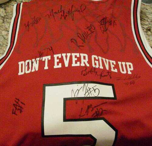 19statey3's profile picture. It's good sportsmanship to not pick up lost golf balls while they are still rolling.  -Mark Twain