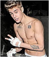 Hej nazywma sie Wiktoria mam 13 lat jestem Beliebers ... :))) Prosze bez hejtów :)))