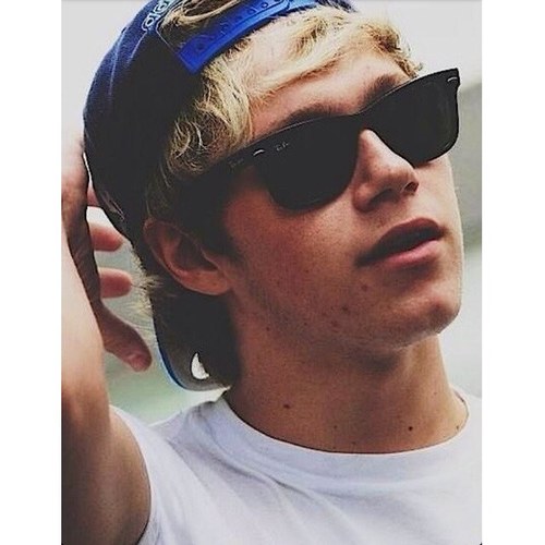 You gotva free follow from @satisfyingniall so follow her for free pie