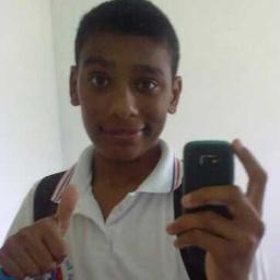 ''Sou Chato Sou besta e as vezes ignorante   te incomodo ? Nao nasci pra te agradar  cuida da sua vida e deixa a minha em PAZ''. ზ