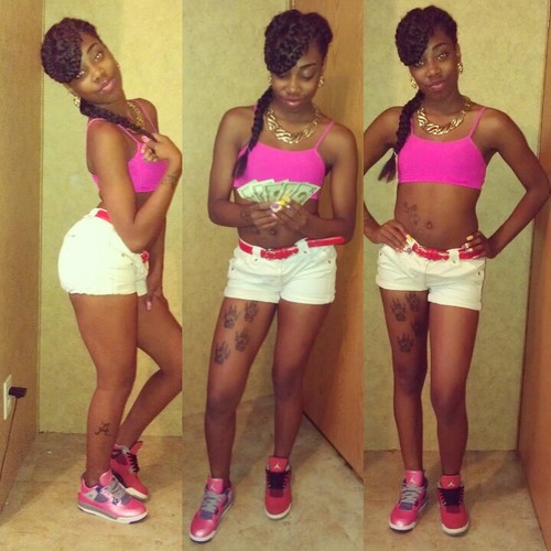 Im cute , loving & taken I'll never let a bitch fuck me over. I speak whats on my mind. Carver Wolverine. Follow Me & my SISTER @loveeKASH_ WE Follow Back !