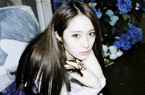 Cool outside, Warm inside. I'm nice when you know me well (• ⌣ •)/♥ F(X)'s magnae, Jung SooJung imnida! [#FAVOR #JesusChild #ChineseRP]