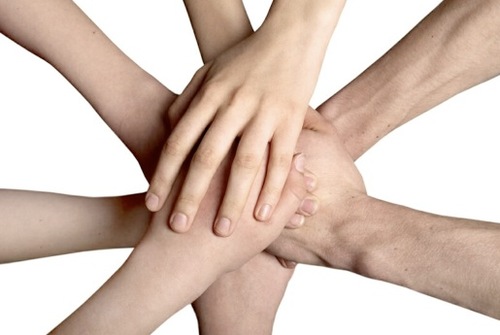 ¿Tienes ganas de trabajar? ¿Siempre has querido participar y ayudar pero no sabes dónde? Ven síguenos y nosotros te ayudaremos a ayudar. #AyúdameaAyudar