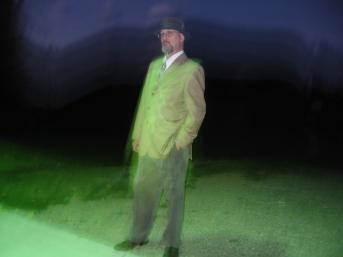 Husband, father of 2, grandfather of 4. Lived well, loved, hated, laughed and cried. Life is a slice,  eat it up.