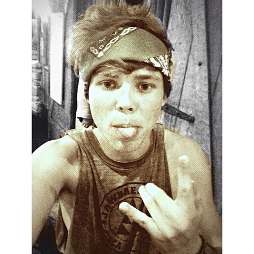 will sell family for 1/4 :-( I named my left buttcheek after user ashton5sos ???¿¿¿