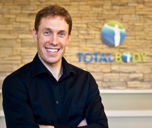 Chiropractor and rehabilitation specialist focusing on sports injuries and injury prevention through optimal mobility, stabilization and movement patterns.