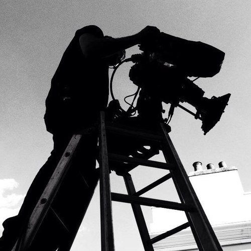 Freelance Television Cameraman. Lighting PSC and Multi Camera Studio & Outside Broadcasts. CV Online: https://t.co/k28K2US3Km