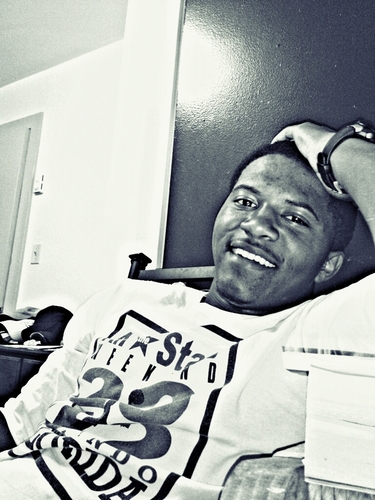 ballaholic_31's profile picture. 1. Family 2. Education 3. Basketball..... blessed to be with. . . KFHS ALUMNI, Louisburg College C/o 2015