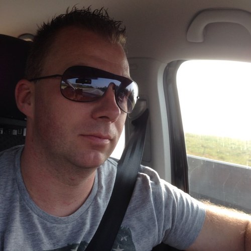 onder 1 dakje met suus,sam en guusje. jan deckers jr, psv eindhoven