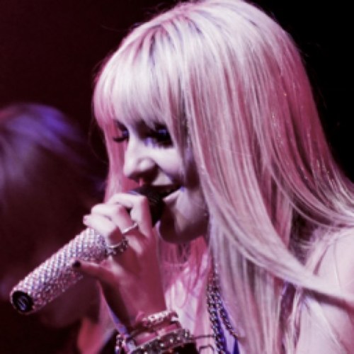 Rydel Lynch. Keys/vocals in R5. Dreamer. Fun loving. Living life with what it has to offer. {RP/Single}