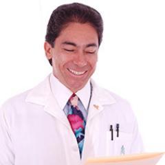Especialista en medicina de deporte y diplomado en control de peso terapia física y rehabilitación.