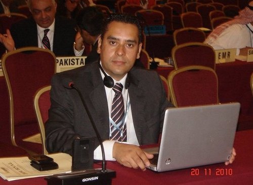 Mexicano/Lic en RRII/Mtro en Admon. Pública/ Ex-Consultor OPS/OMS, TheUnion, SSA #NoTabaco Músico, Cocinero, Futbolero y Papá de Vale y Quike