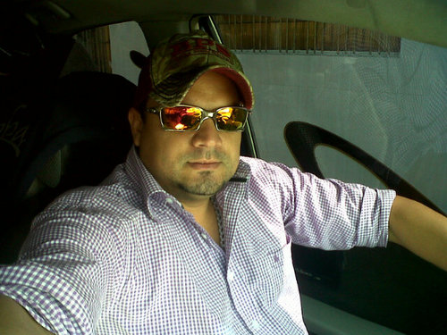 TSU.EN ADMON TRIBUTARIA , ANIMADOR Y LOCUTOR DE RUMBA 98.9 MATURIN FM