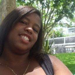 Amo meus pais e meu marido e agradeço a DEUS por ter eles do meu lado todos os dias da minha vida ... Amo Vocês de mais ...  Beijinhos ...