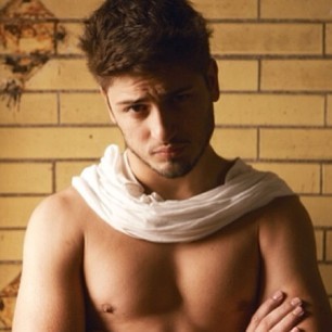 Oi , Meu nome é Brenda , Fc dedicado ao MELHOR ator @danielrochaaz , _' Oficializada & Seguida pelo Daniel : 15/11/12