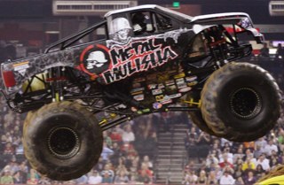 I love @arianagrande im a artist i like playing sports
@monsterjam