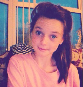 All i ever do is,laugh,love,and edit photos!
I just love tweeting 1Dthey're my life✌
IG '@hollylecky_