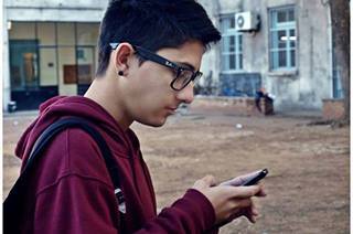 Tengo 16 años. Me gusta la buena musica.  Em soltero :B y Feliz.. Sonriele a la vida, o nada te quedara, mas que sufrimiento y dolor.