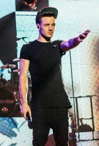 niall_sparkle's profile picture. don't follow this :) free follow lovelys!  follow @thecraic_m8 that's my main account thanks.  ask for a follow back x