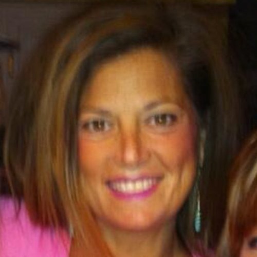 A very happy mom to one sweet boy, and married to the Executive Editor of USA Today, who's a pretty wonderful man!
