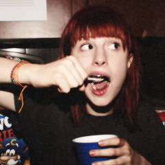 necesito ver a paramore en vivo antes de morir, eso