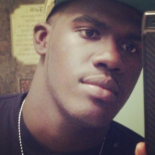 FOLLOW ME =FOLLOW BACK 
#WenIDieRememberMe #SheChoosin #TrillENT #Nothingshorterthangreatness