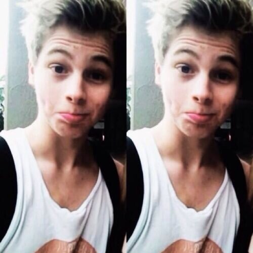 hello yes hi you are beautiful and so is @boysinflannels's follow button ily a lot