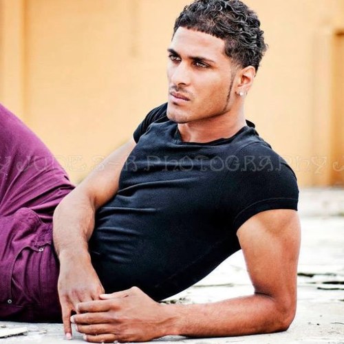 The Official Twitter Feed of Model Travis Martin
