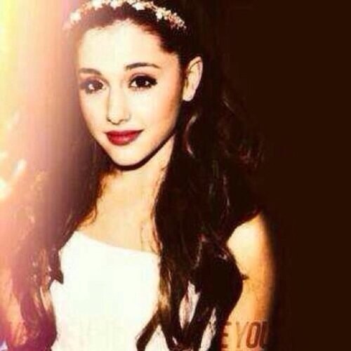 Hi I'm Ariana! DM me, tweet me, I'm on a lot. {Taken by perfection}