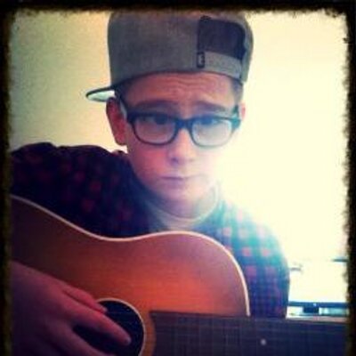 Profile Picture of Allan Splash (@NanOuu_24) on Twitter