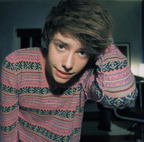 Hi, I'm Galaxy. Just a 17 year old faggot, I'm single but that doesn't mean I'm looking. Talk to me if you want! [smiles] {roleplay; fl}