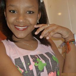14 anos,sagitáriana, fofa SQÑ, ciumenta, chata,convenciida,,Belieber Sempre ,Corinthiana,Feia 
http://t.co/T1gEU40fh6