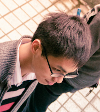 原型師、道具師，最喜歡搞些特別的私人用品，總之就是一個喜歡動手DIY的人。 FACEBOOK：garasu_@hotmail.com