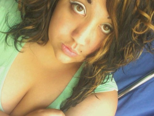 Be a girl with a big mind, and have your mind wonder until you follow your dreams. 16 years young. Single| bisexual| smokin' on that loud.. Puff puff pass!