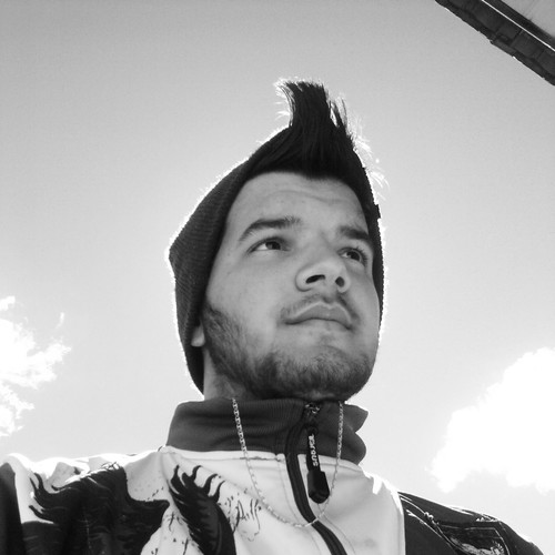 ' eei bbê, eu te amo muito, ok? me faz rir com suas palhaçadas quando estou triste & sempre está lá para me consolar né, bobo meu sz’ aqq: @Suuh_Roock