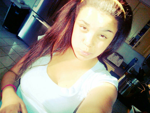I pretty much just sing and play sports..livin life to the fullest doing what I love ♥ (LLLS)-My motto