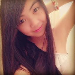 A simple gurl aiming to have a simple life in this crazy and mysterious world :)