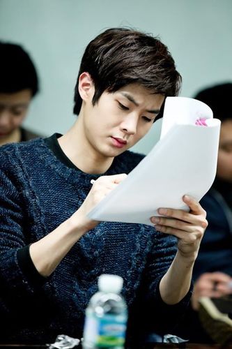 Choi Woo Shik (@WooShik_Choi) | Twitter