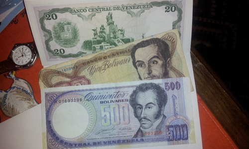 Mira mis *Me gusta* y sígueme ¿o te asusta?
No te hará mal, soy un Poeta informal.
