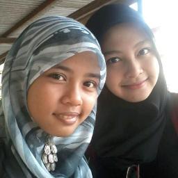 [] keKadang hatiku bertanya ...
[] adakah dia dah brpunya ...
[] kerana diriku meraSa...
[] aku jatuh hati padanya ...

hi ! welc0me t0 my pr0file ,,
